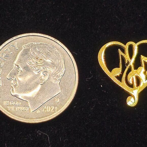 Stainless Steel Heart Shape‎ Earrings with Music Symbols (Gold, NWOT) - Picture 4 of 4